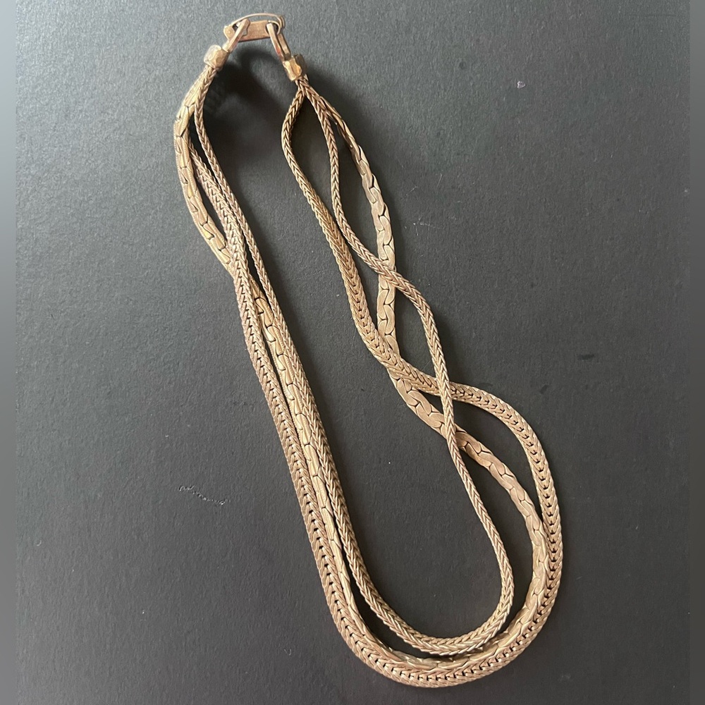 Vintage gold toned necklace